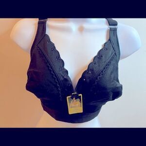 🥀Lynda’s world women’s embroidery fashion Bra